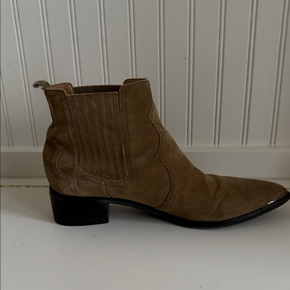 Marc Fisher Womens The Yohani Suede Western Chelsea Boot Pointed Toe - Picture 3 of 8